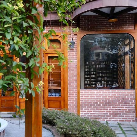 Little Colmar - Homestay & Pottery Studio Ha Long Esterno foto