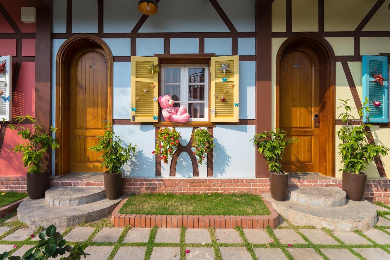 Little Colmar - Homestay & Pottery Studio Ha Long Esterno foto