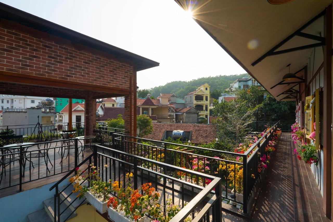 Little Colmar - Homestay & Pottery Studio Ha Long Esterno foto