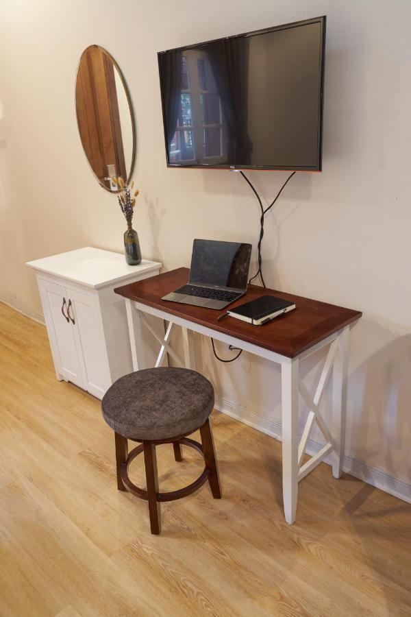 Little Colmar - Homestay & Pottery Studio Ha Long Esterno foto