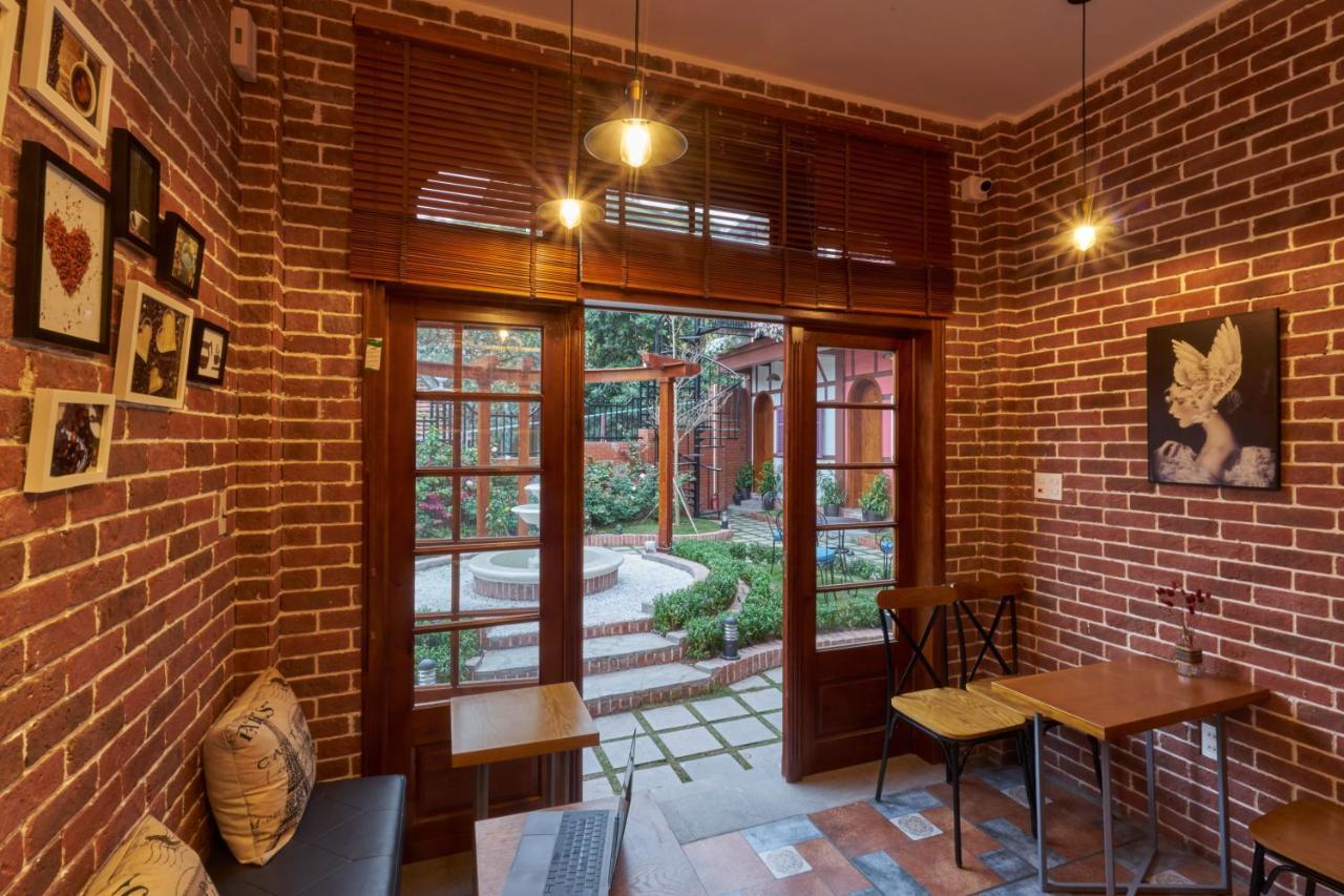 Little Colmar - Homestay & Pottery Studio Ha Long Esterno foto